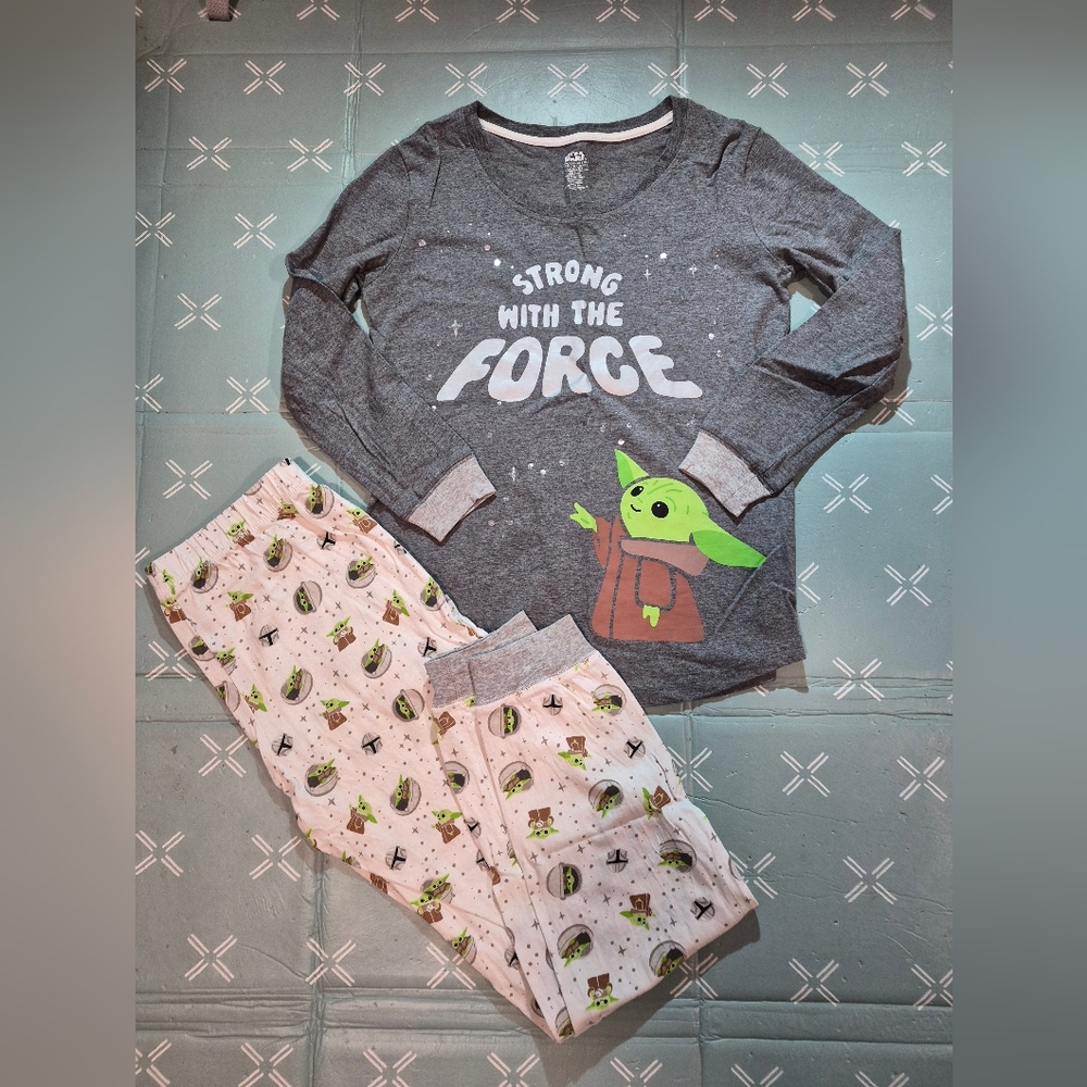 Women's Star Wars Baby Yoda Pajama Set